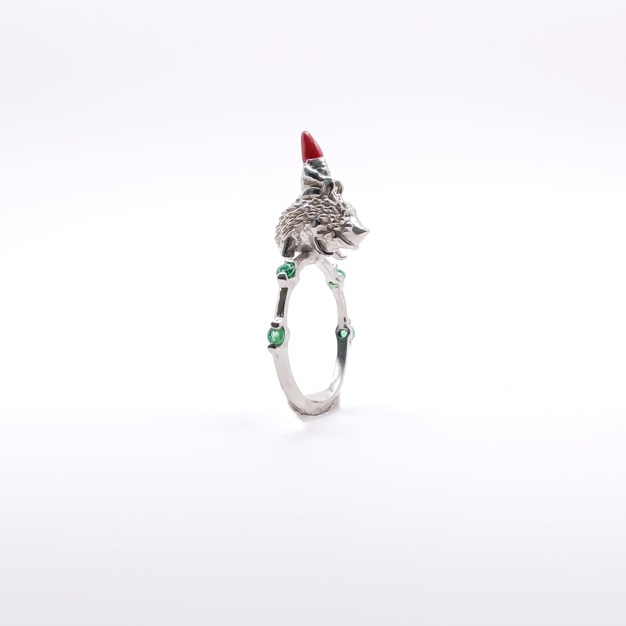 Anillo Erizo Gnomo con esmeraldas - Paula Guzmán