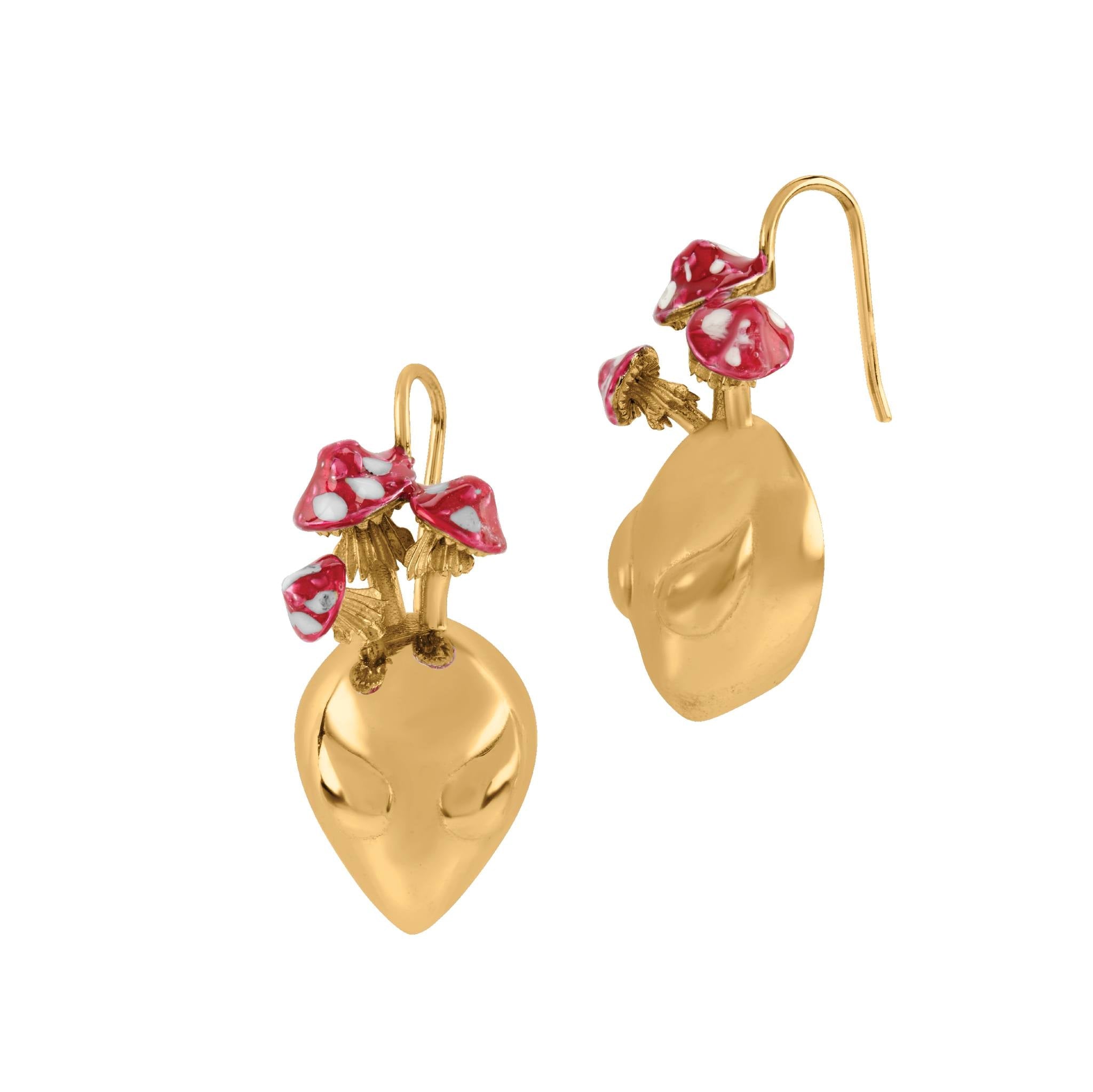 Arete Cabeza de Alien con hongos - Paula Guzmán