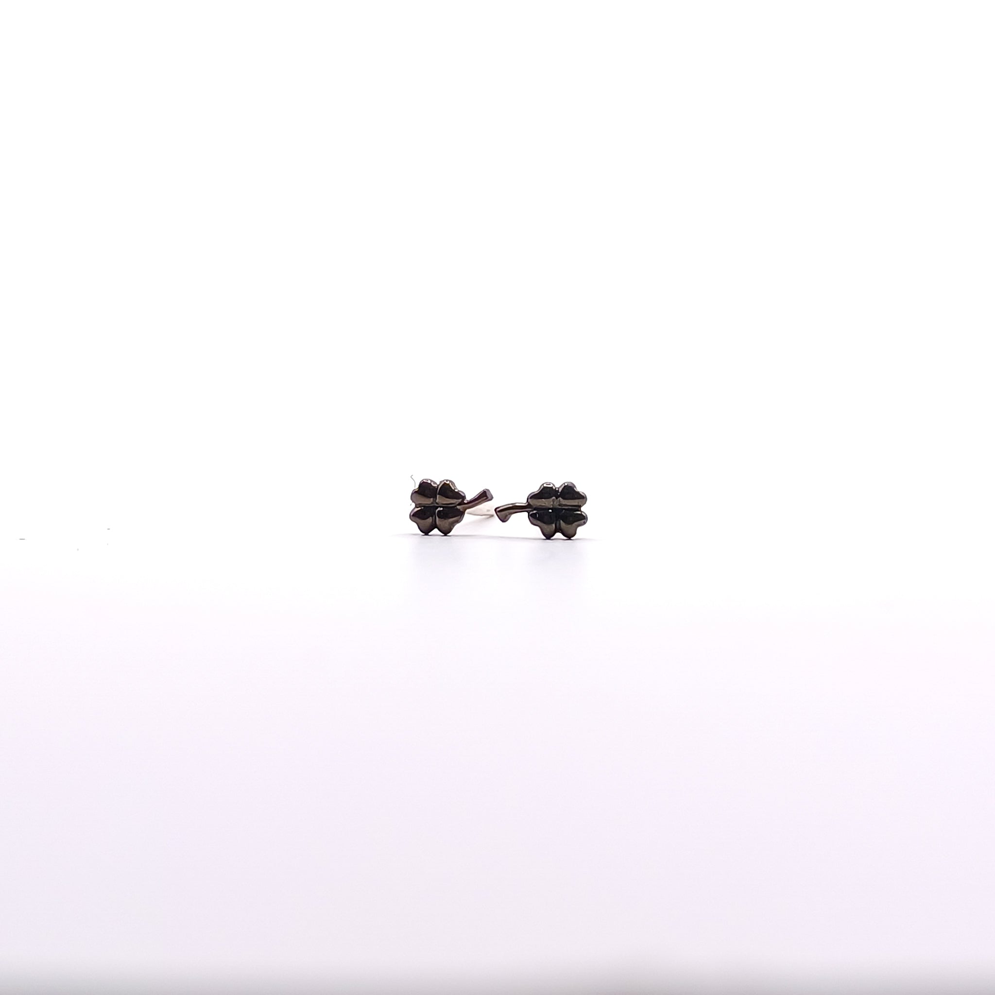 Aretes Amuleto Trebol - Paula Guzmán