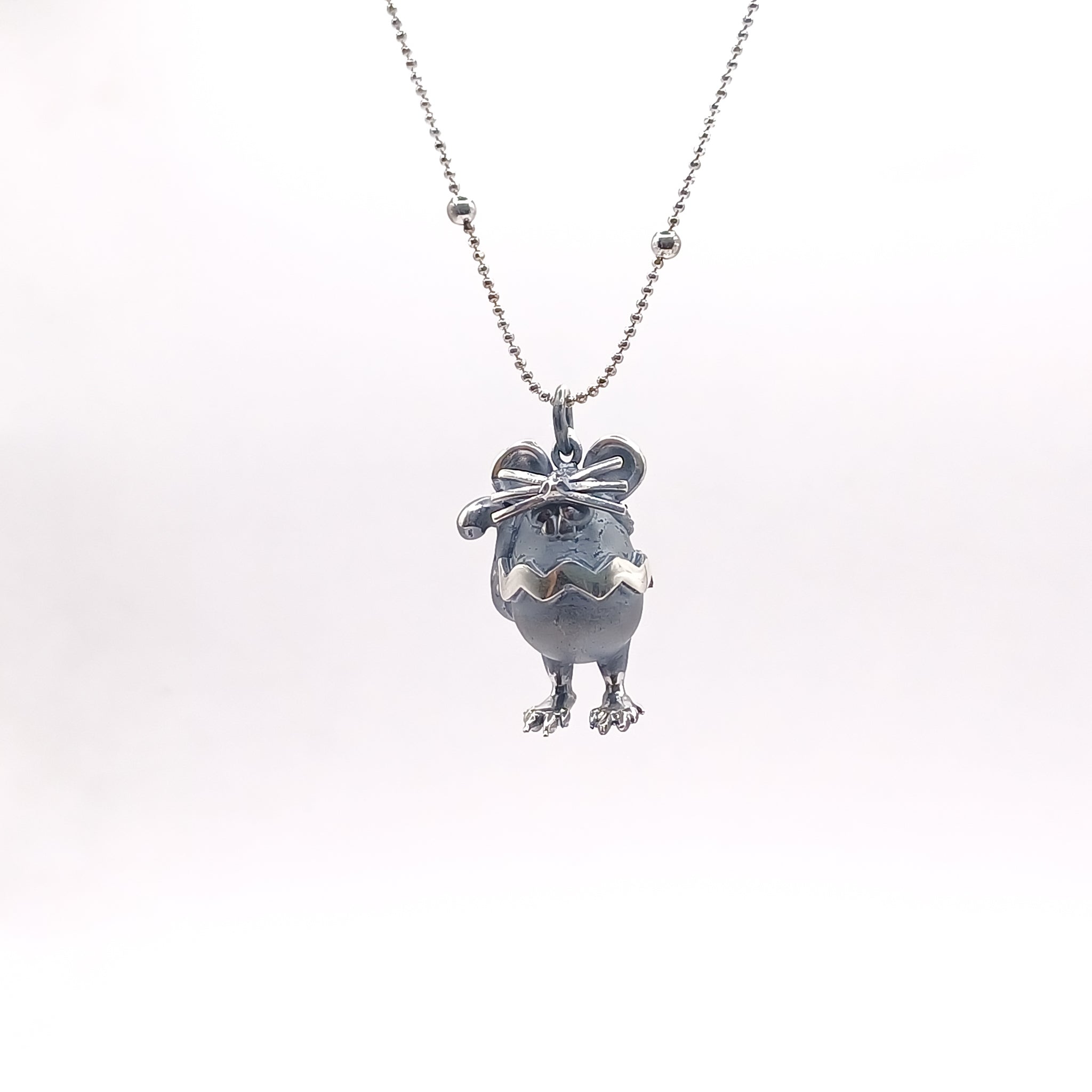 Huevo ratón pátina - Paula Guzmán